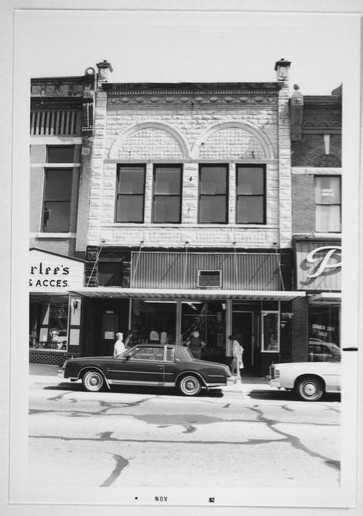 1136 Main St. Nov. 1982