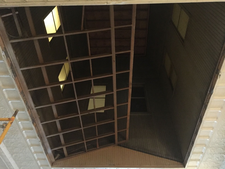 Atrium 4